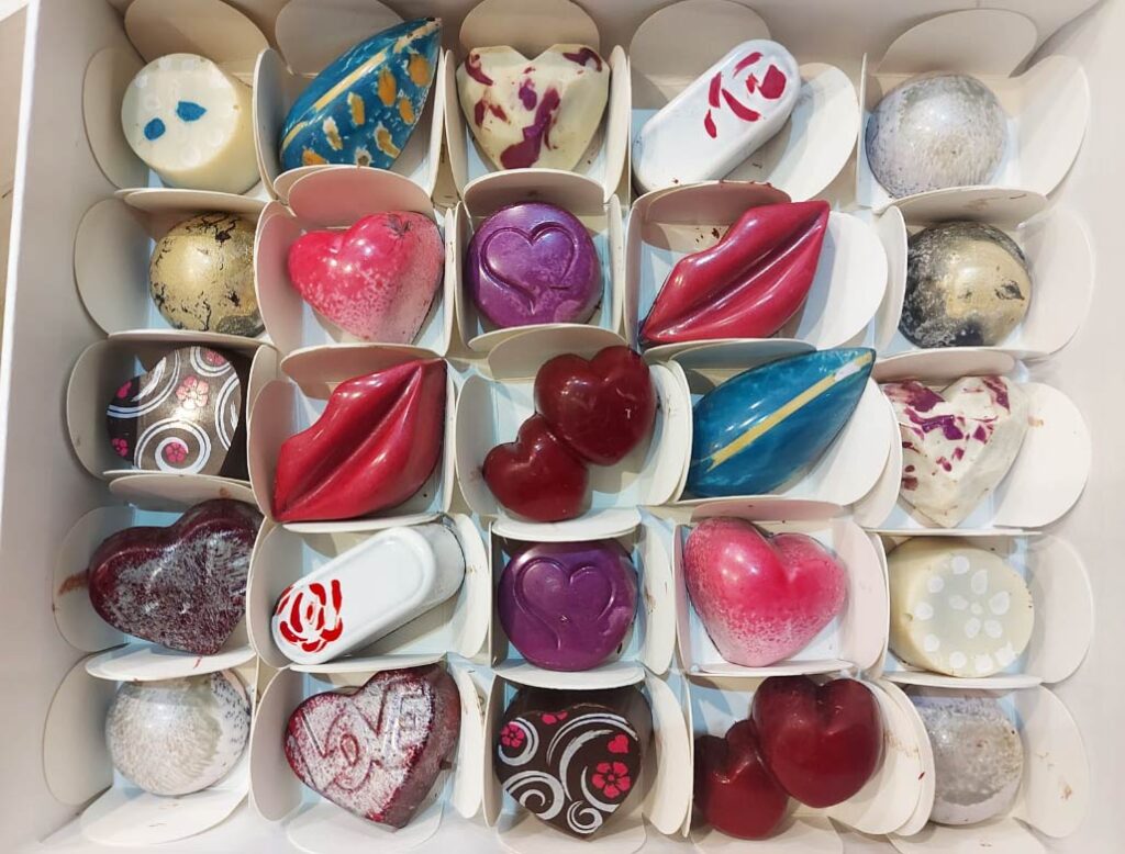 Bombones pintados chocolate belga